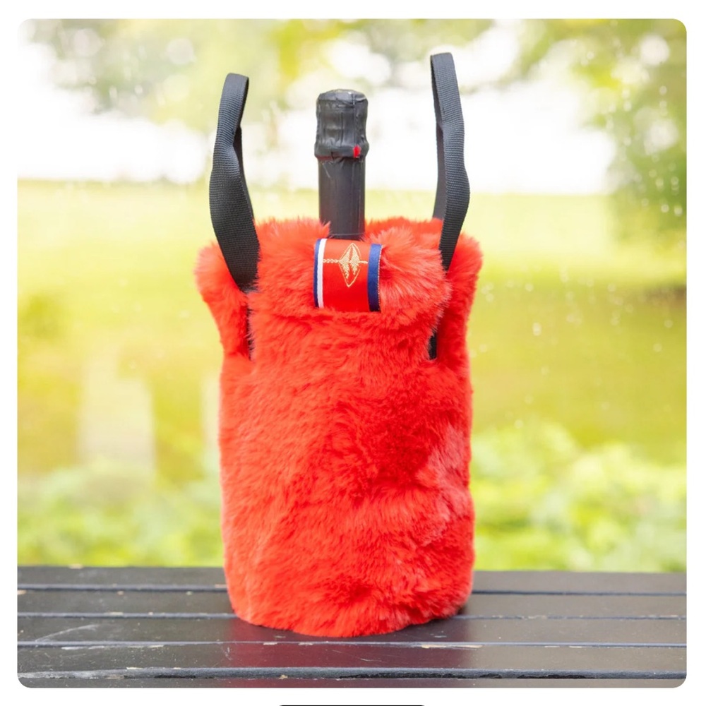 NWT Pretty rugged Faux Fur Wine Tote Red OS